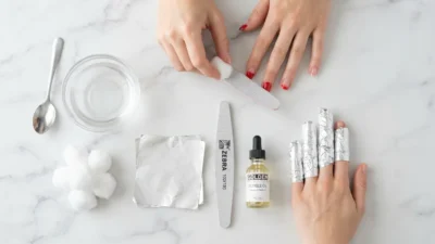 how to soak off acrylic nails at home